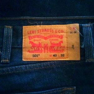 Levi's jeans men's size 40x32 dark blue worn once